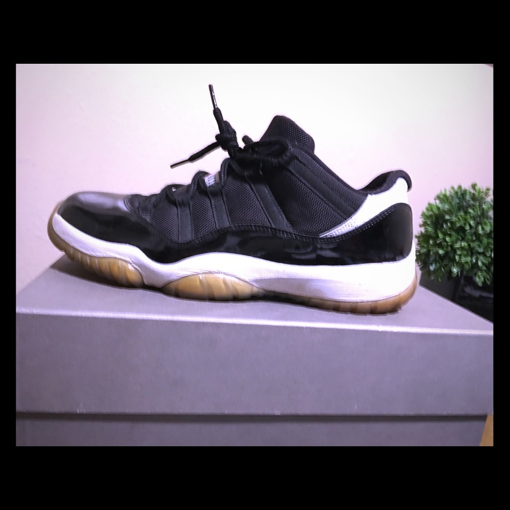 Air Jordan 11 Retro Low